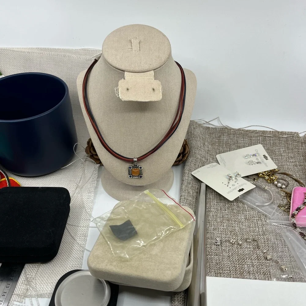 Vintage Ava Yetter Southwestern Pendant Necklace – Amber, Lapis, 925 Sterling - Picture 16 of 17